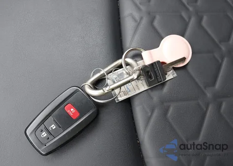 2024 Toyota Rav4 Adventure z USA, uszkodzony, nr VIN 2T3J1RFV8RW442218